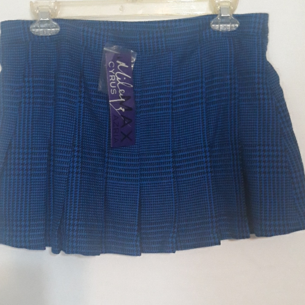 Miley Cyrus skirt.